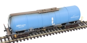 Igra Model 96210064w - H0 - Kesselwagen Zacns 98 gealtert, Interfracht, Ep. VI